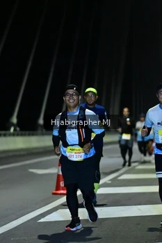 Runner Photo 2053739