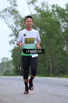 Runner Photo 2053757