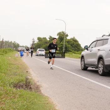 Runner Photo 2053767