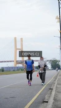 Runner Photo 2053784