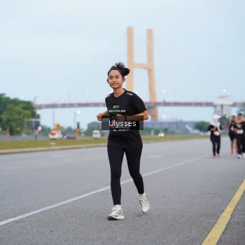 Runner Photo 2054075