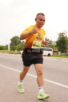 Runner Photo 2054129