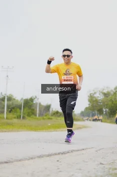 Runner Photo 2054214