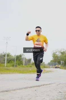 Runner Photo 2054253