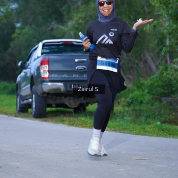Runner Photo 2054313