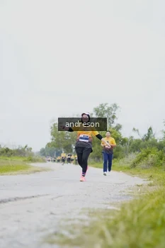 Runner Photo 2054369