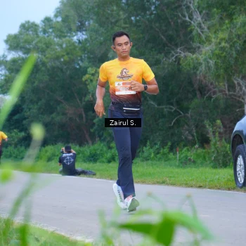 Runner Photo 2054384
