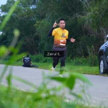 Runner Photo 2054430
