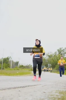 Runner Photo 2054526