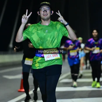 Runner Photo 2054650