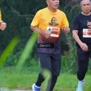 Runner Photo 2054809