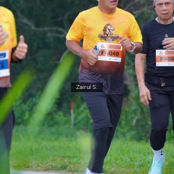 Runner Photo 2054817