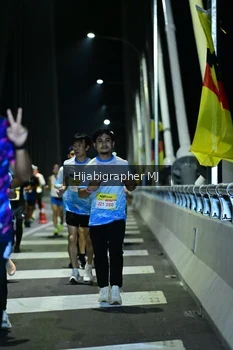 Runner Photo 2054934