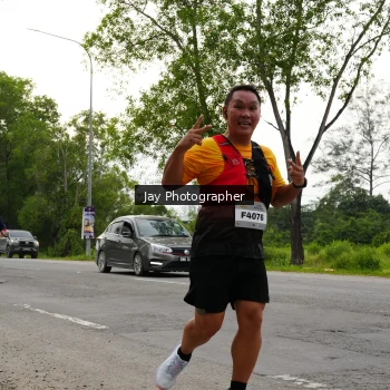 Runner Photo 2054945