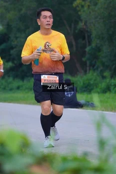 Runner Photo 2054975