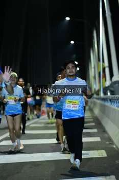 Runner Photo 2055011