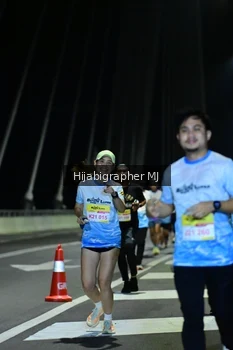 Runner Photo 2055136