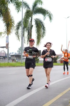 Runner Photo 2055554
