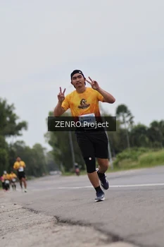 Runner Photo 2055717