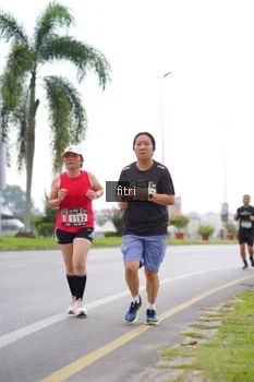 Runner Photo 2055819