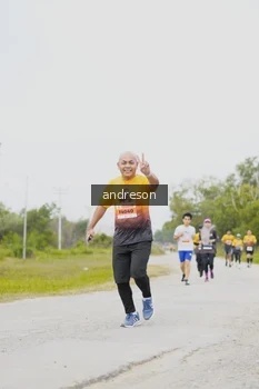 Runner Photo 2055830