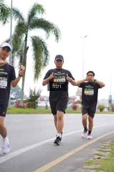 Runner Photo 2055895