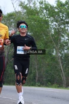 Runner Photo 2055993