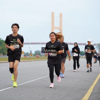 Runner Photo 2056340