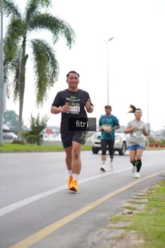 Runner Photo 2056541