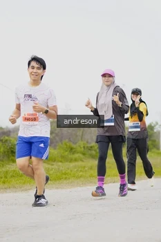 Runner Photo 2056592