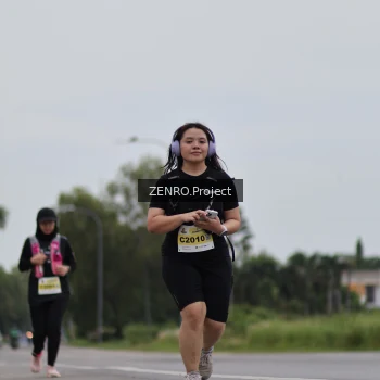 Runner Photo 2056646