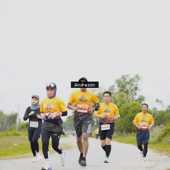 Runner Photo 2056807