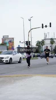 Runner Photo 2056843