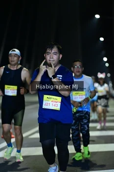 Runner Photo 2056996