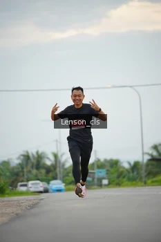 Runner Photo 2057036