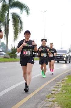 Runner Photo 2057207