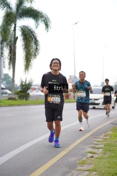 Runner Photo 2057334