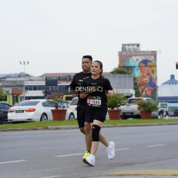 Runner Photo 2057541