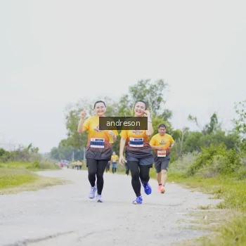 Runner Photo 2057611