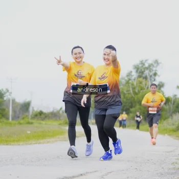 Runner Photo 2057780