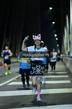 Runner Photo 2057834