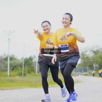 Runner Photo 2058036