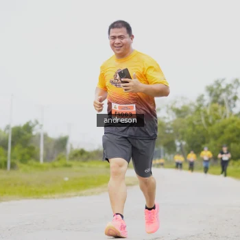 Runner Photo 2058295