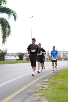 Runner Photo 2058776