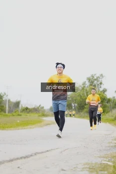 Runner Photo 2058857