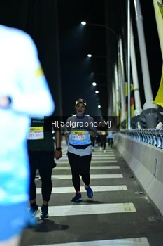 Runner Photo 2059050