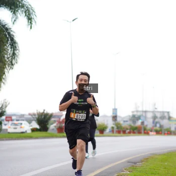 Runner Photo 2059666