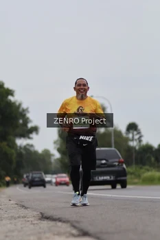 Runner Photo 2060893