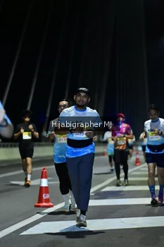 Runner Photo 2060960