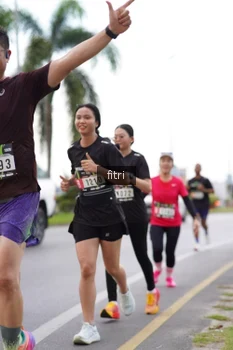 Runner Photo 2060998